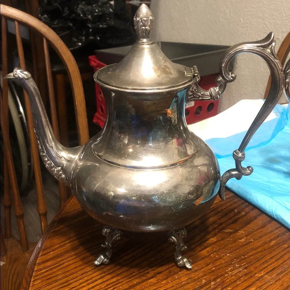 Classic Silver-Tone Tea/Coffee Pot - Elegant Metal Serving Pitcher